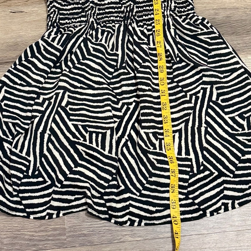 Veronica M Black and White Geometric Midi Dress - Picture 10 of 11